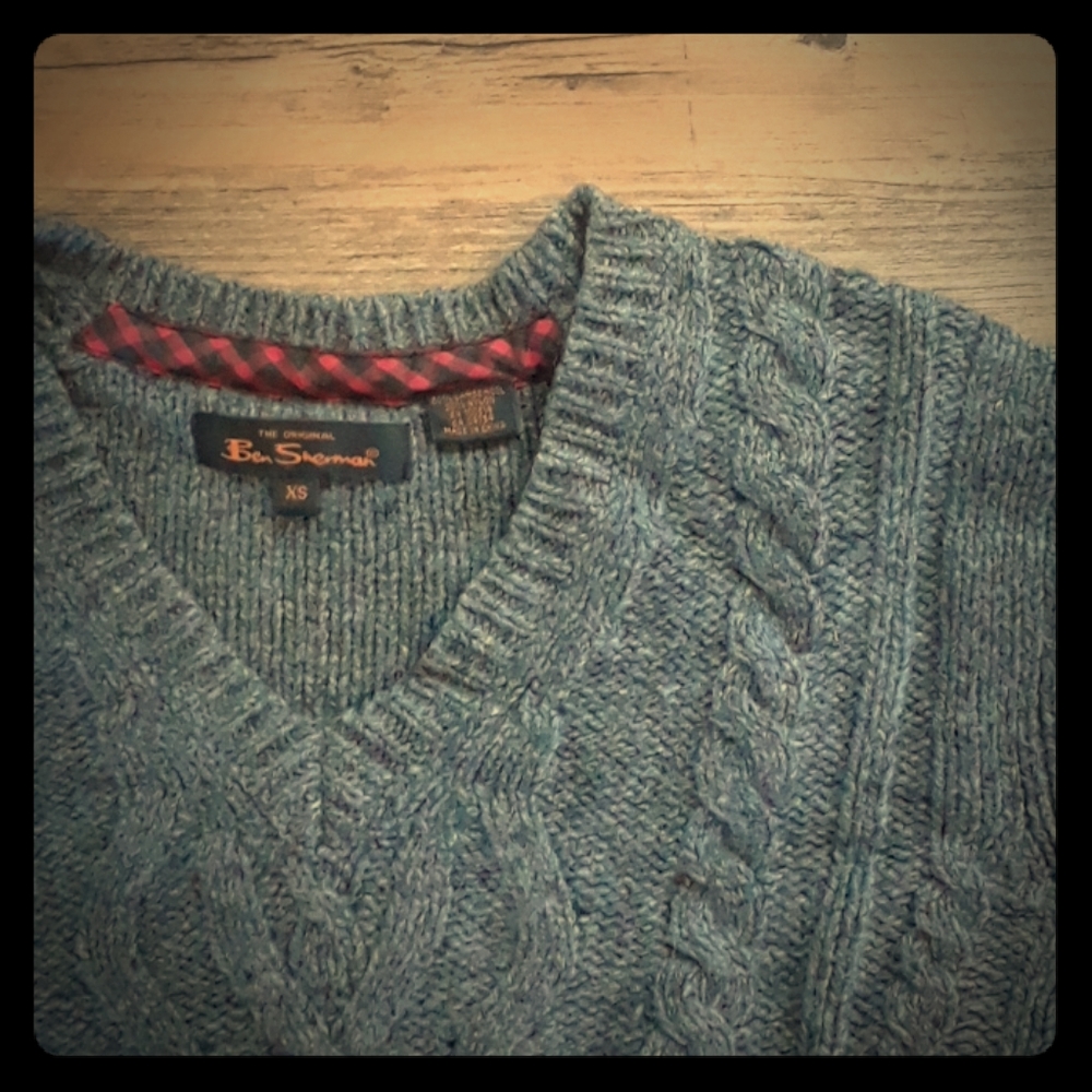 Ben Sherman cable knit v neck sweater